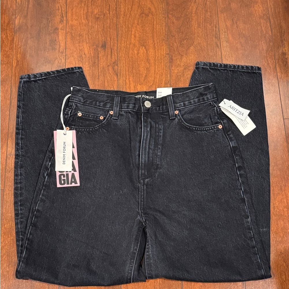 Aritzia Denim Forum jeans The Gia high rise carrot